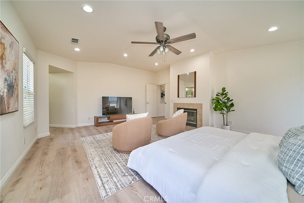 1361 Starbuck Property Photo 25