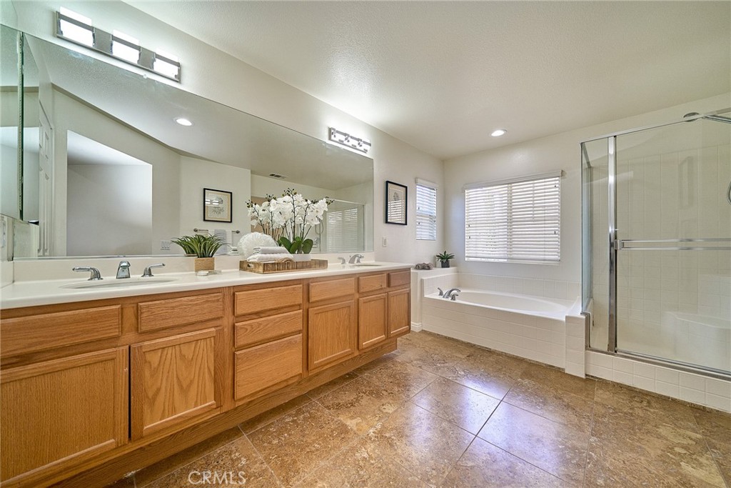 1361 Starbuck Property Photo 26