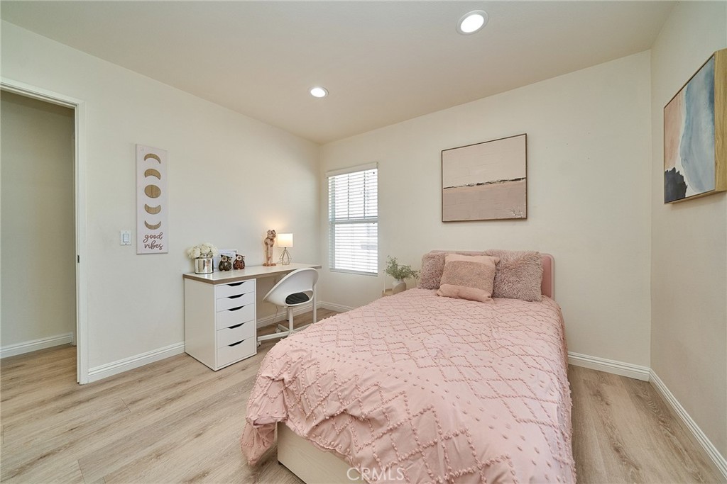 1361 Starbuck Property Photo 33