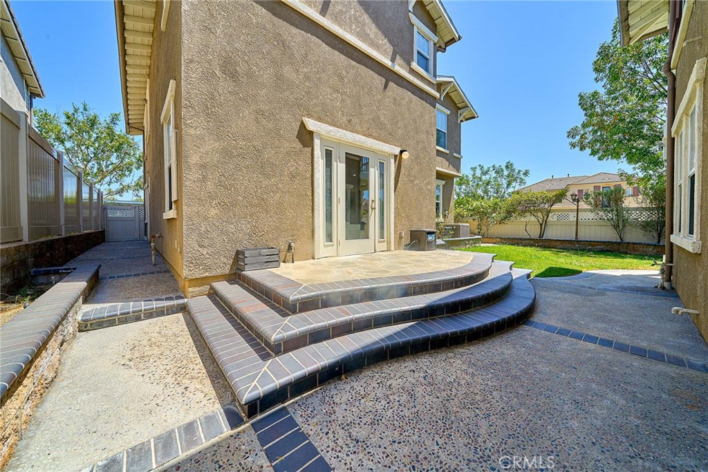 1361 Starbuck Property Photo 34