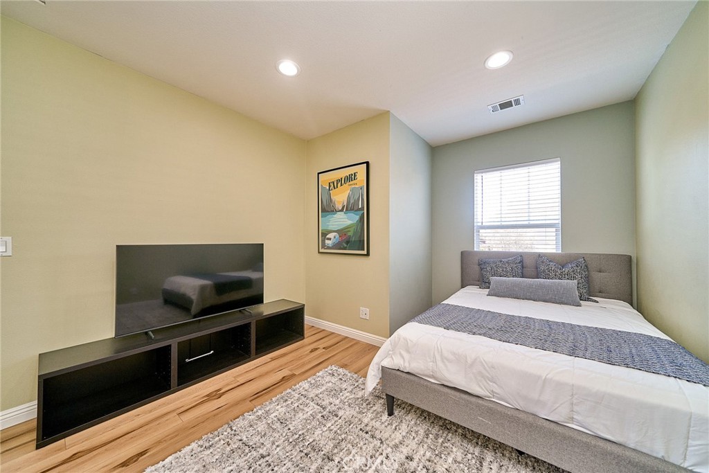 1361 Starbuck Property Photo 40