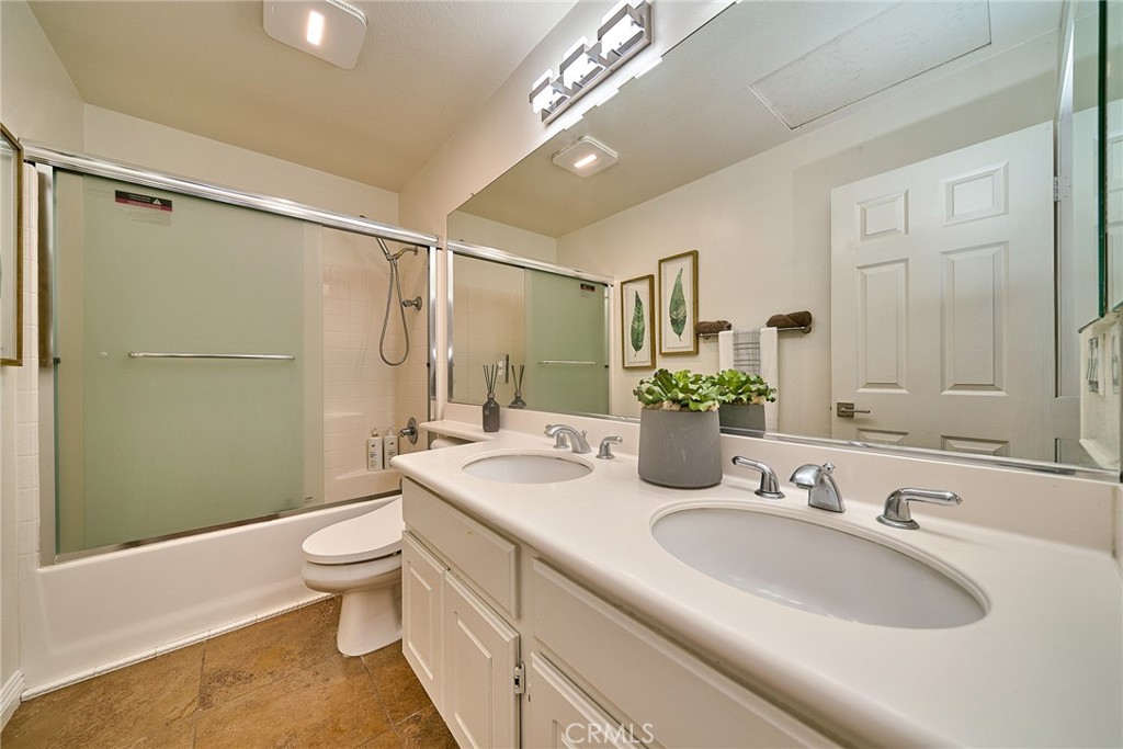 1361 Starbuck Property Photo 42