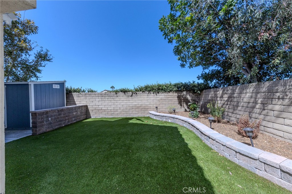 160 N Eucalyptus Property Photo 38