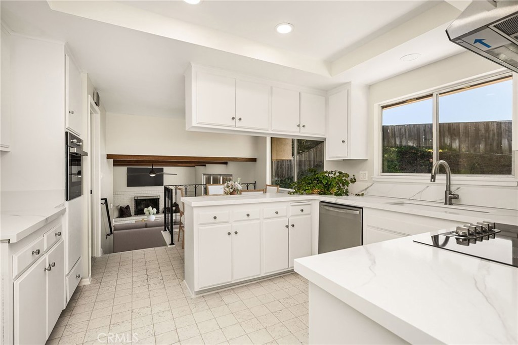 1877 Swan Circle Property Photo 11