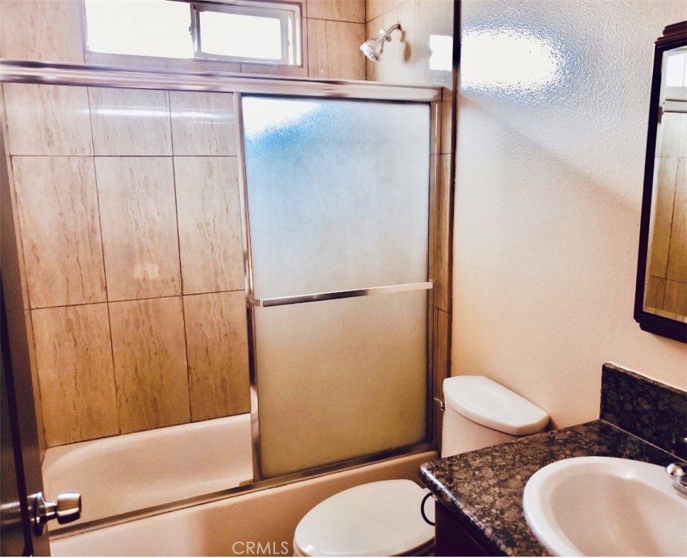 1343 E Adams Property Photo 5
