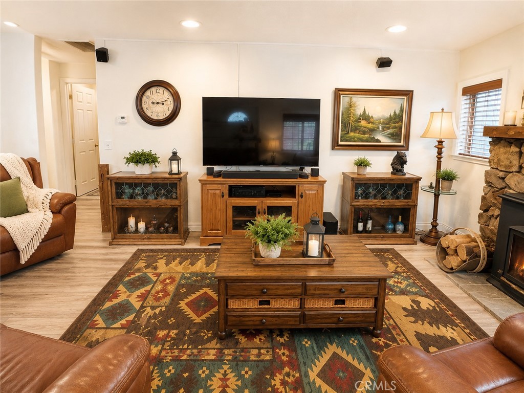 39893 Forest Road Property Photo 4