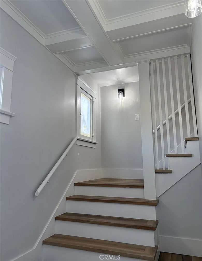 277 N Orange Property Photo 10