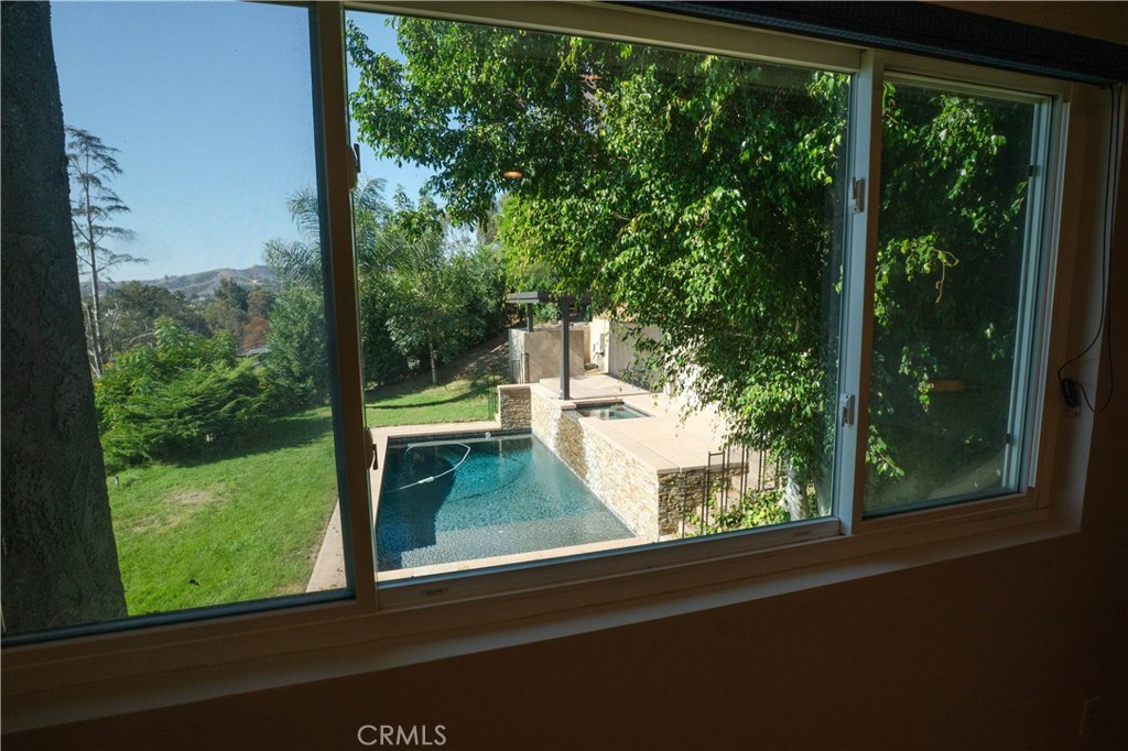 14001 Summit Property Photo 32