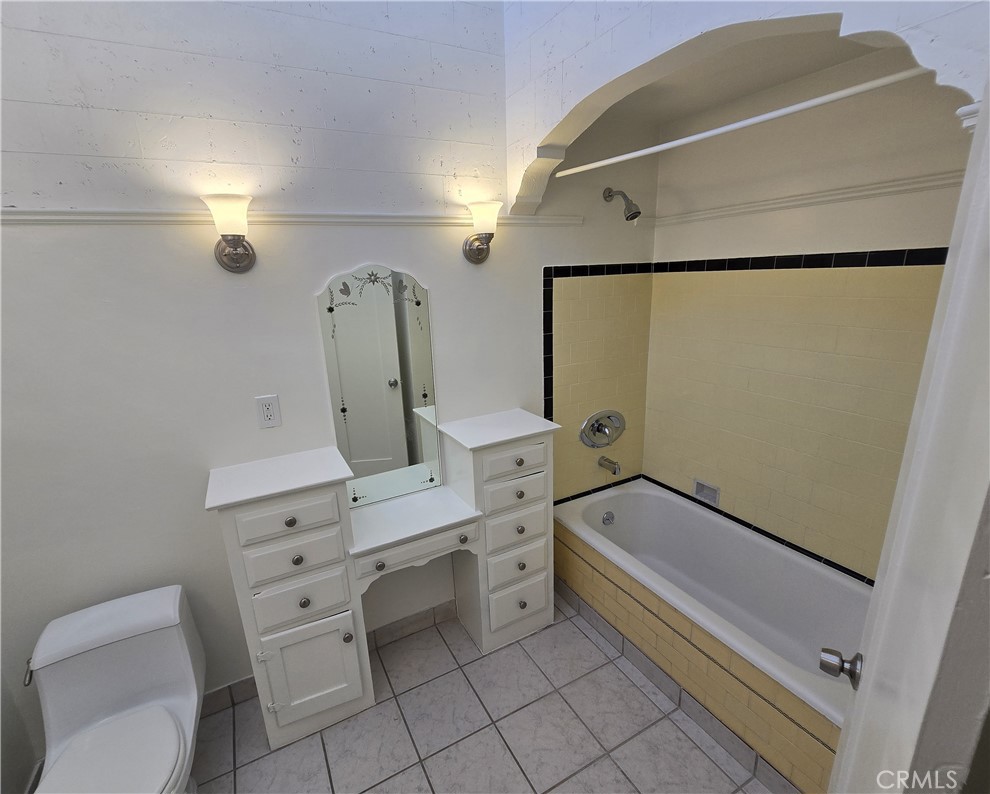 5740 California Property Photo 3