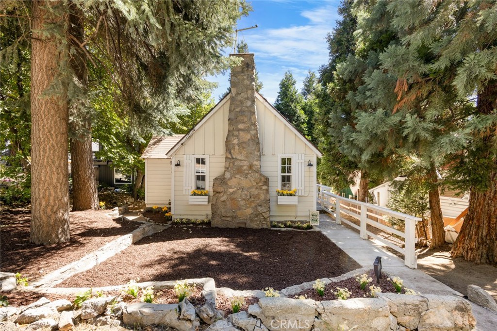 1177 Bear Springs Road Property Photo 2