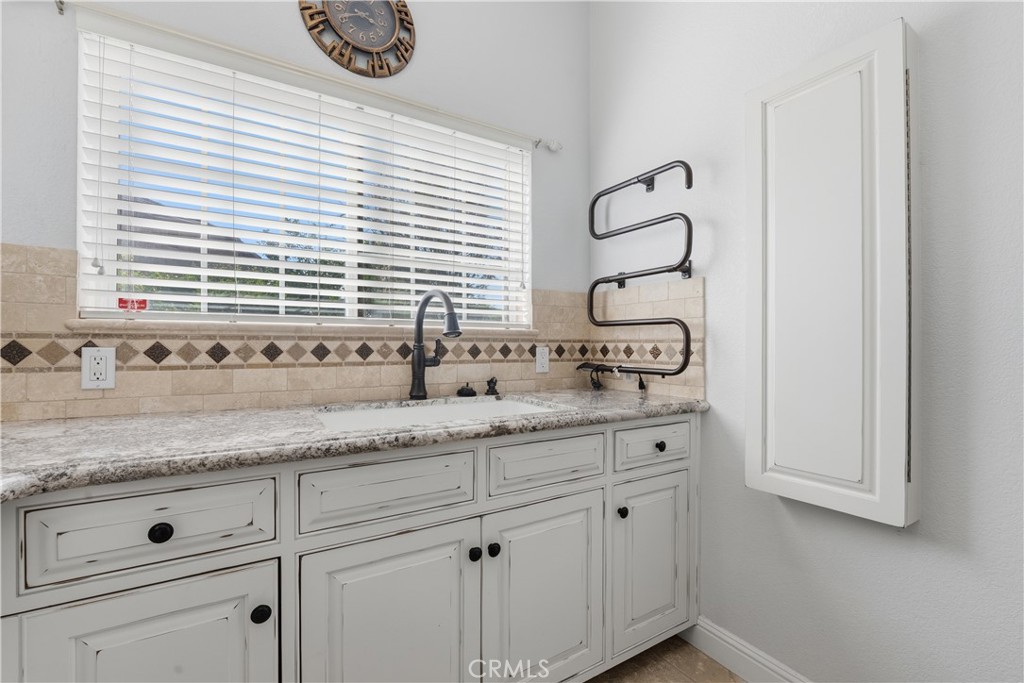 685 Bradbury Property Photo 29