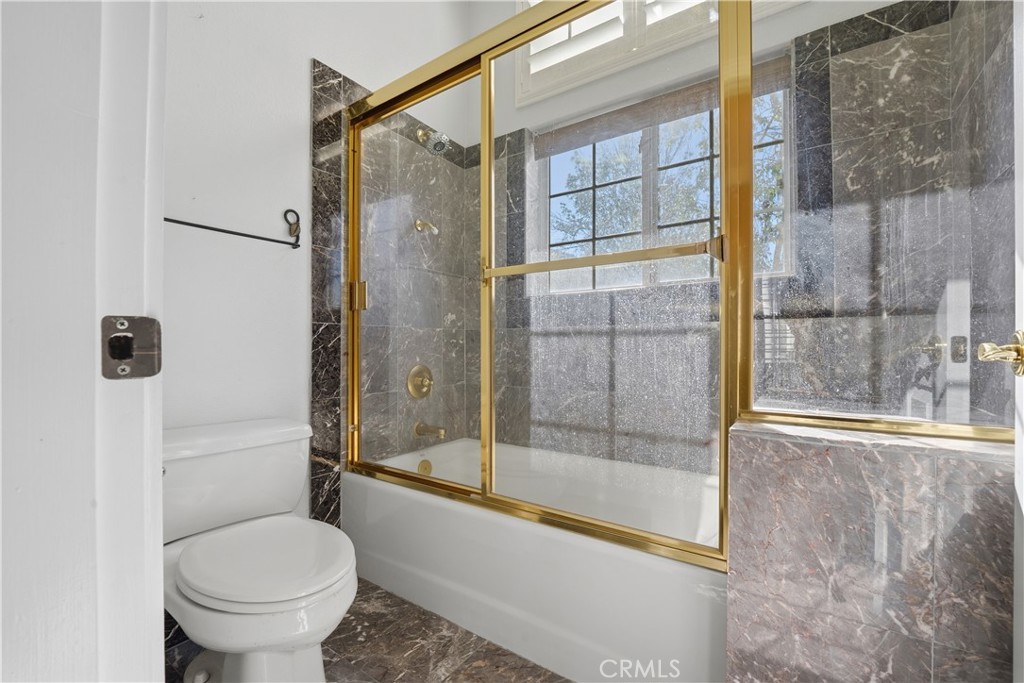 685 Bradbury Property Photo 35