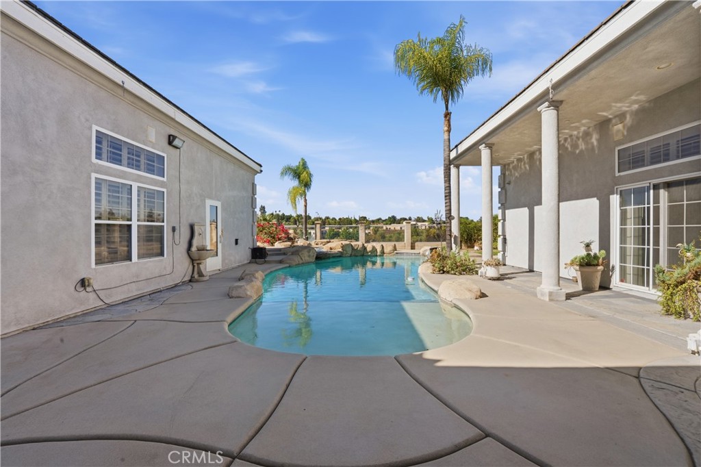 685 Bradbury Property Photo 58