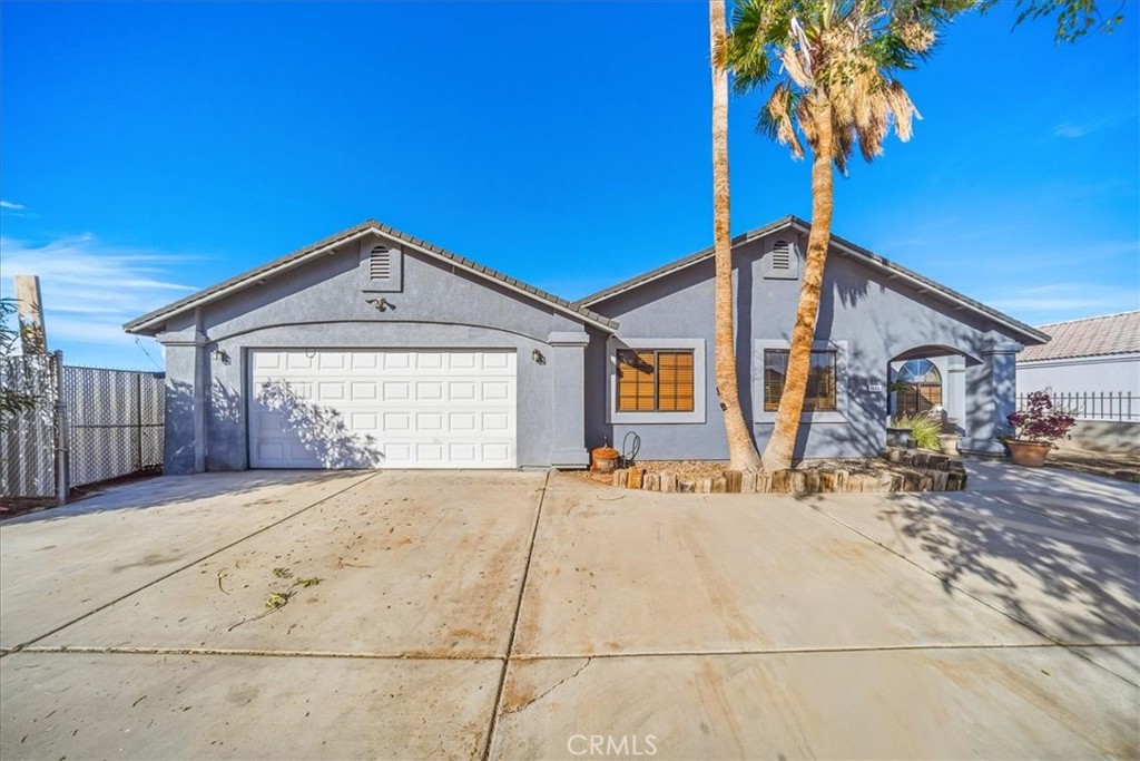 1348 Redwood Property Photo 3