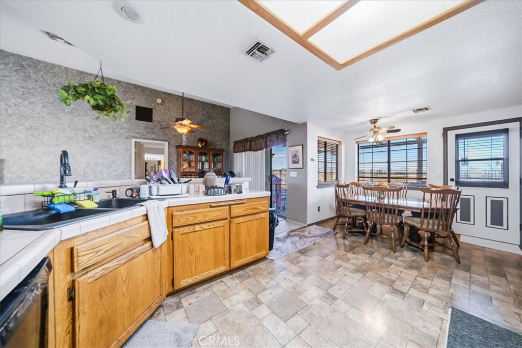 1348 Redwood Property Photo 15