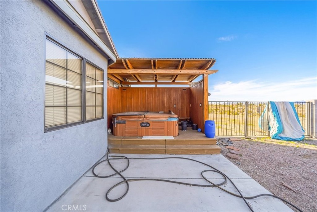 1348 Redwood Property Photo 38