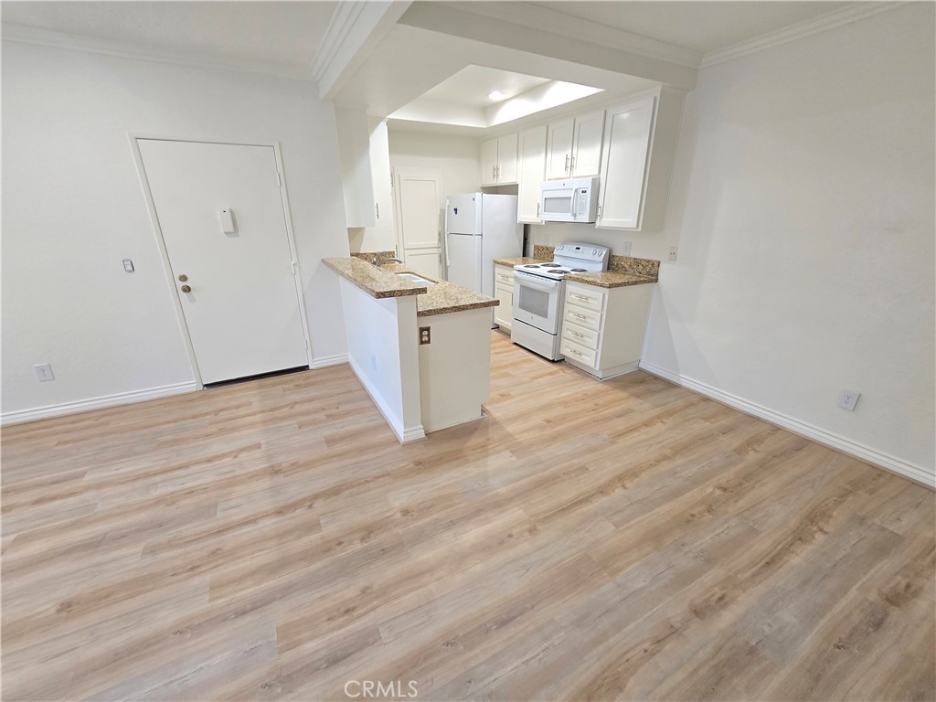 20702 El Toro Property Photo 4
