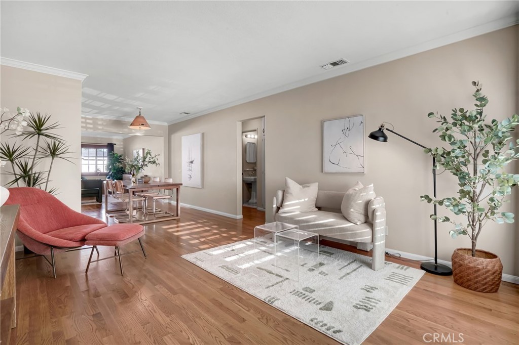 4852 Coldbrook Property Photo 3