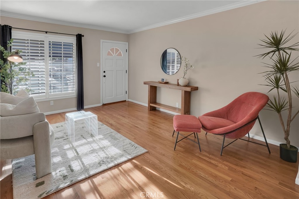 4852 Coldbrook Property Photo 6