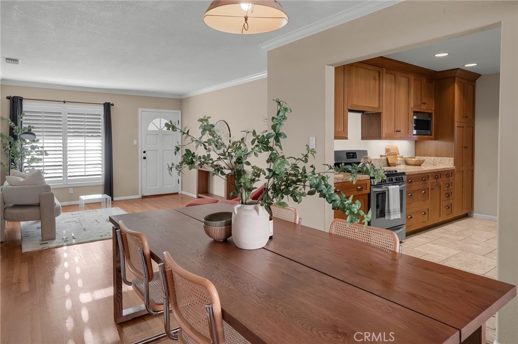 4852 Coldbrook Property Photo 16