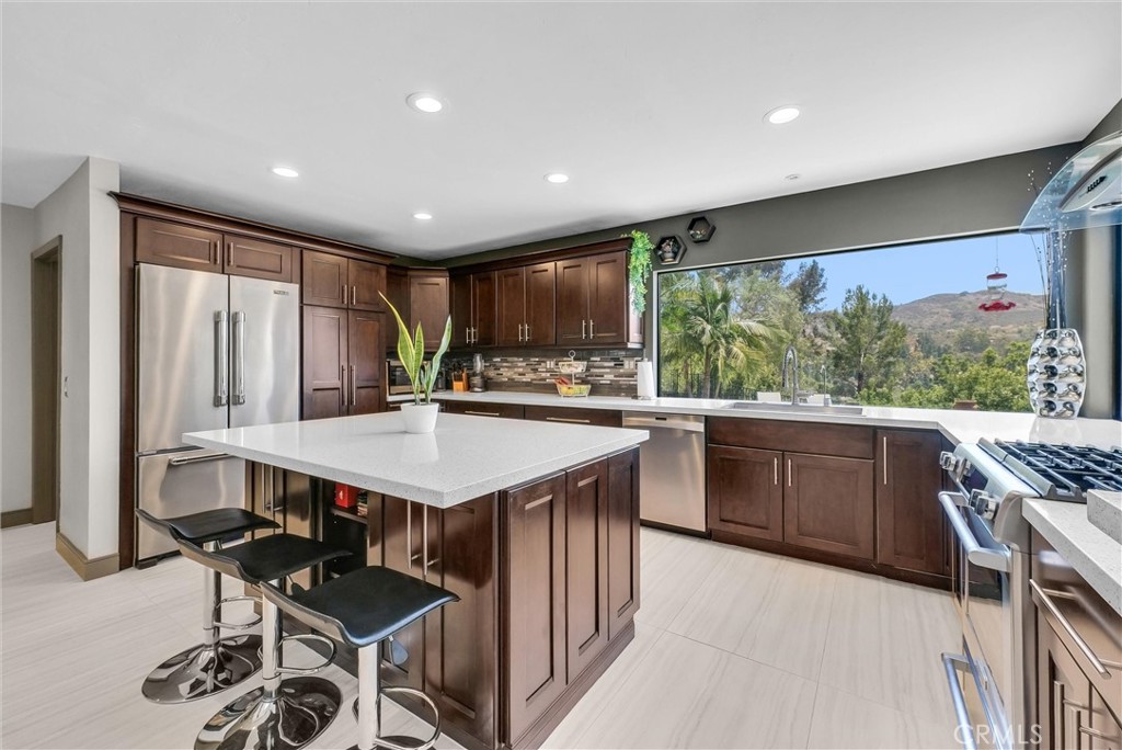 375 S Via Montanera Property Photo 4