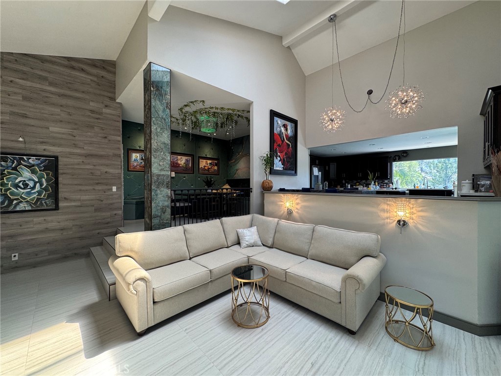 375 S Via Montanera Property Photo 15