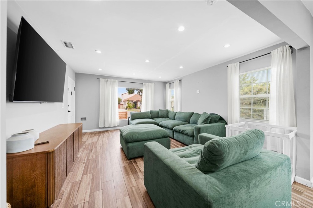 6522 Hereford Property Photo 9