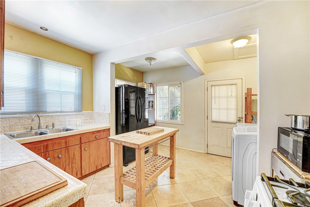 926 N Avenue 49 Property Photo 8