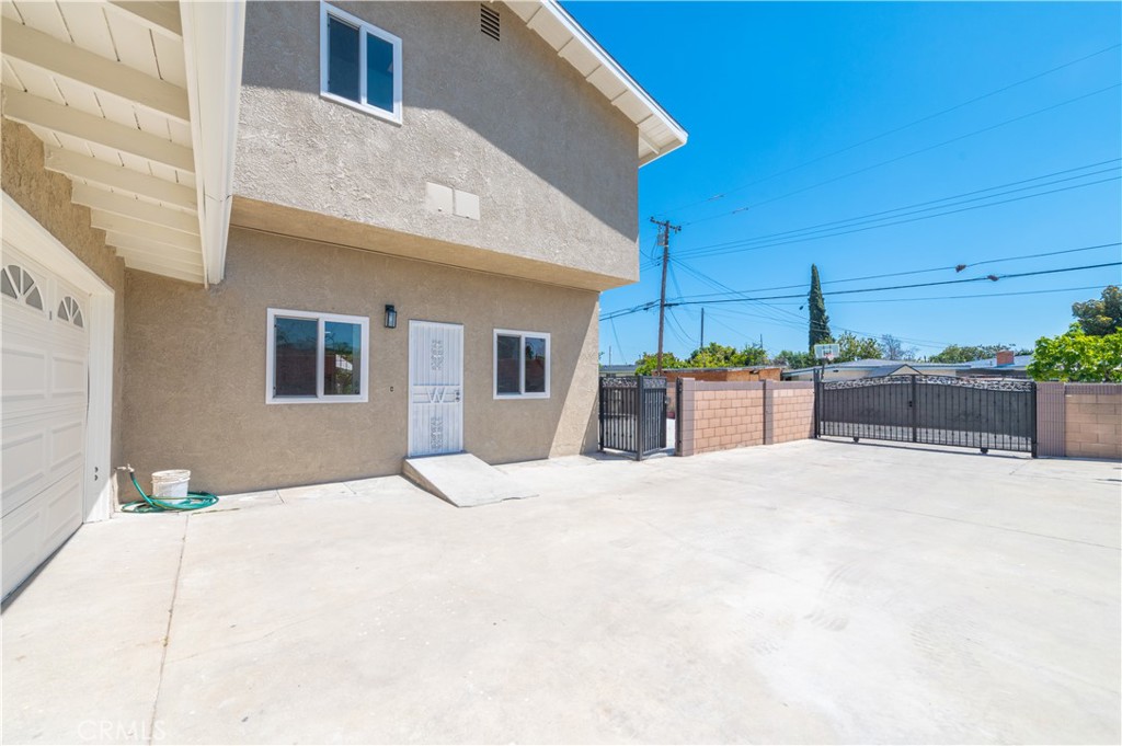 1334 S Glendora Avenue Property Photo 32