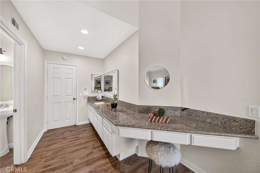 6273 Lincoln Property Photo 37