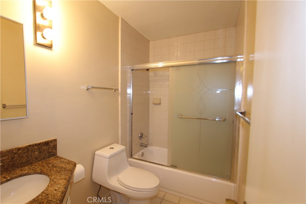 1137 Rosecrans Property Photo 9