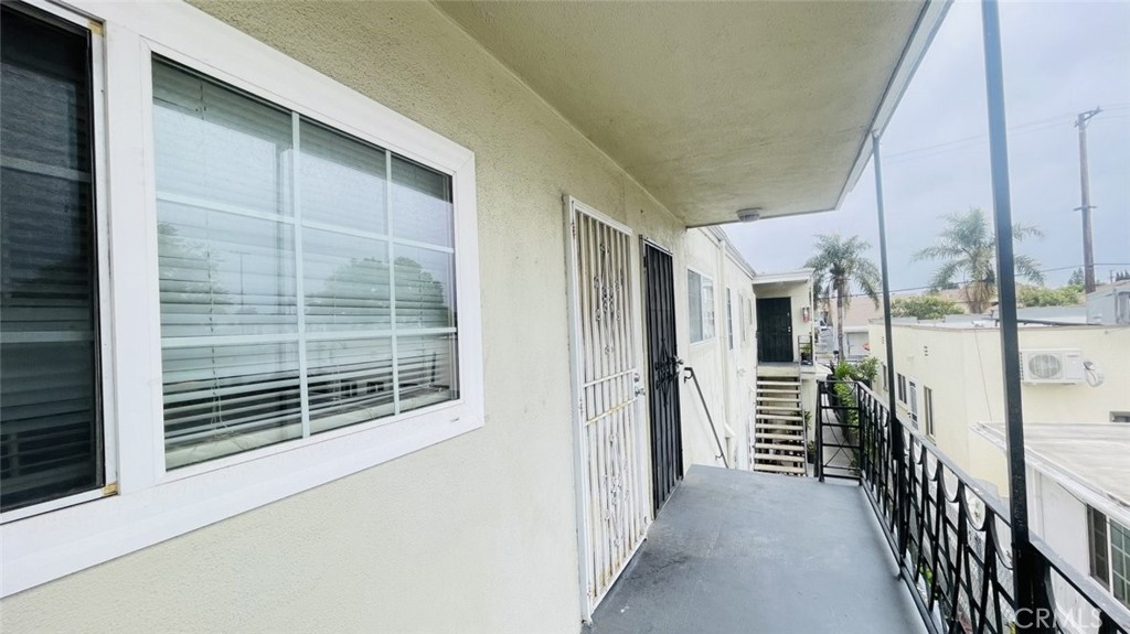 1083 Gaviota Avenue Property Photo 7