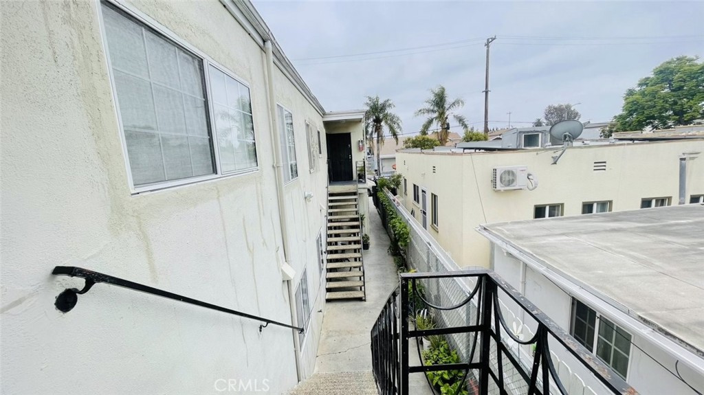 1083 Gaviota Avenue Property Photo 24