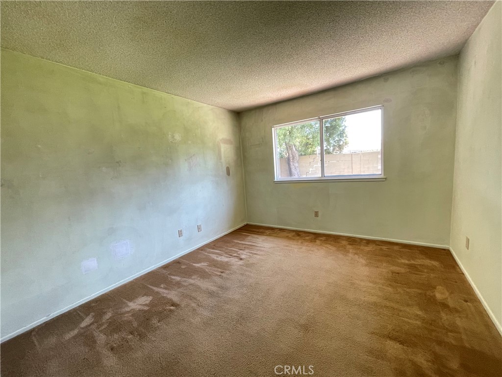 1136 Yosemite Property Photo 18