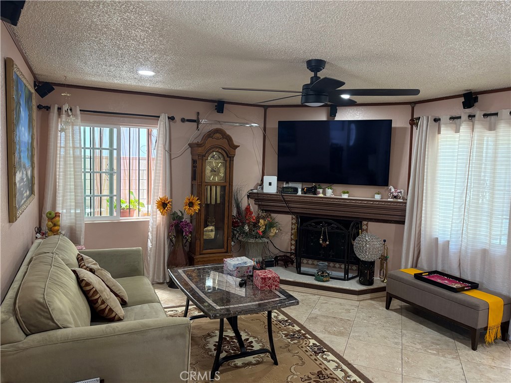 1622 S Pacific Property Photo 8