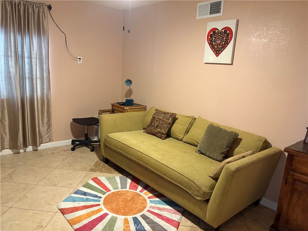1622 S Pacific Property Photo 10
