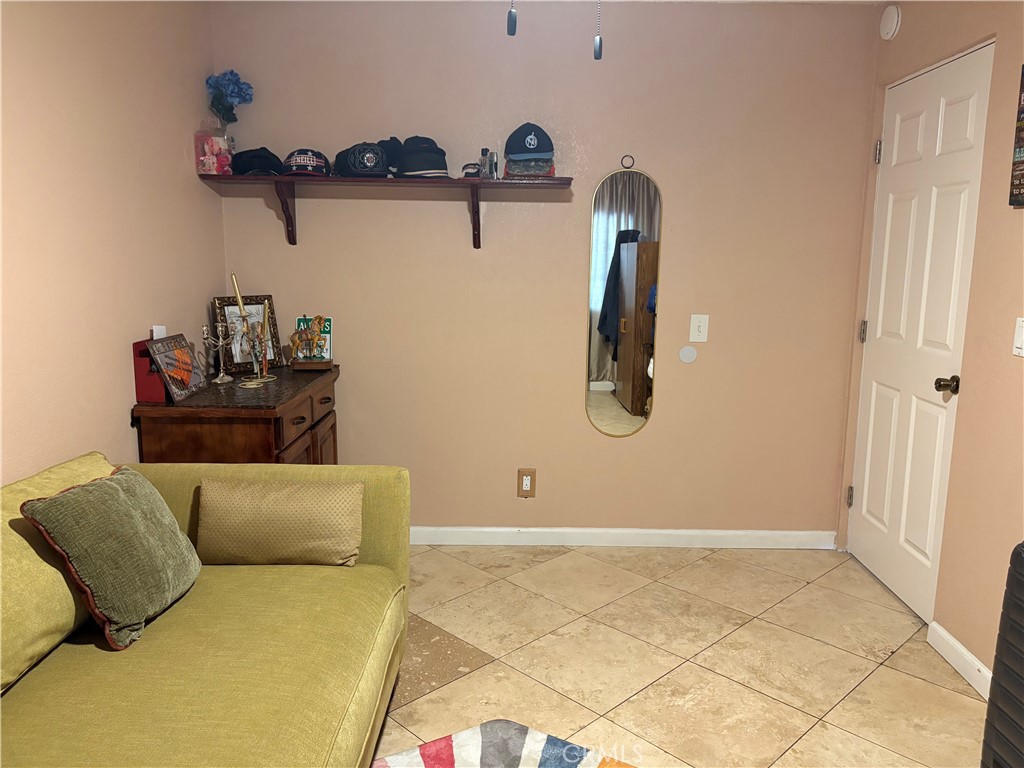 1622 S Pacific Property Photo 11