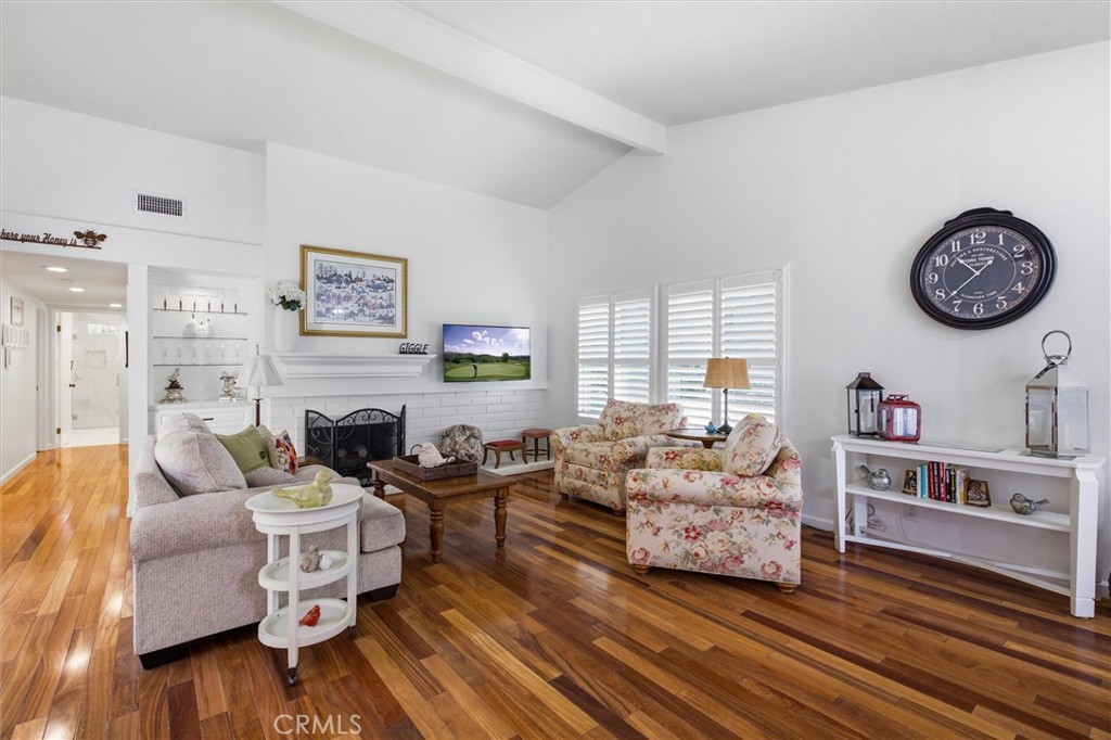 1228 Woodside Drive Property Photo 3