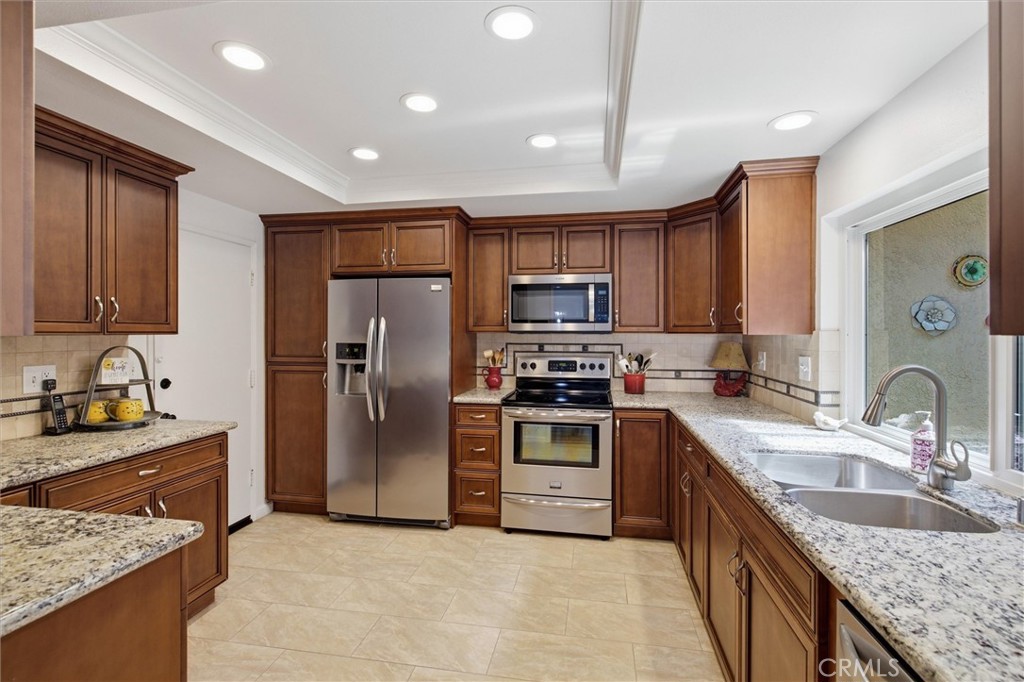 1228 Woodside Drive Property Photo 8