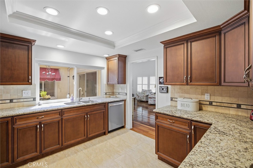 1228 Woodside Drive Property Photo 10