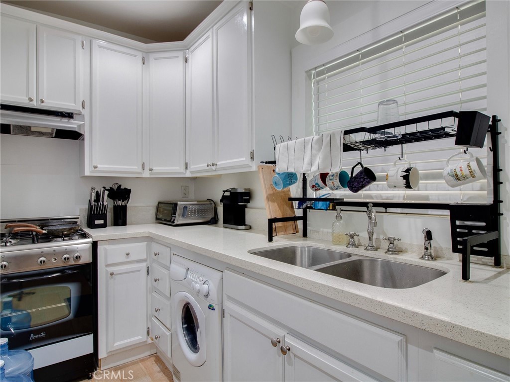 323 W 4th. Unit 101 101 Property Photo 9