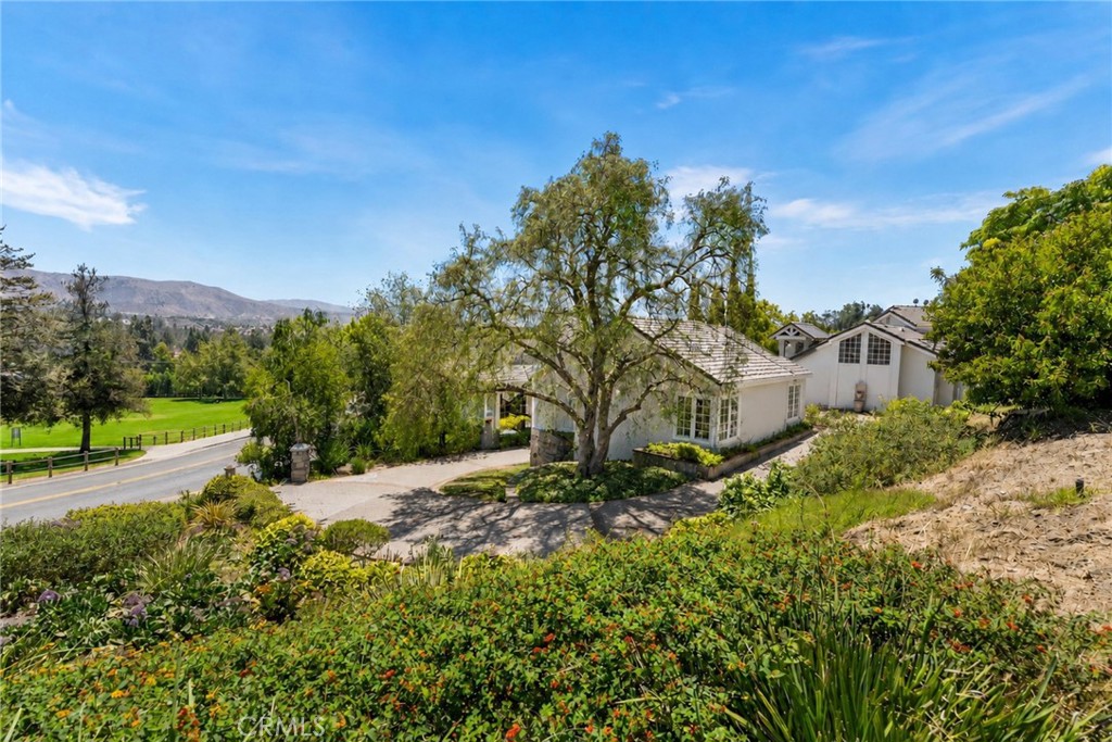 1881 Lemon Heights Drive Property Photo 1