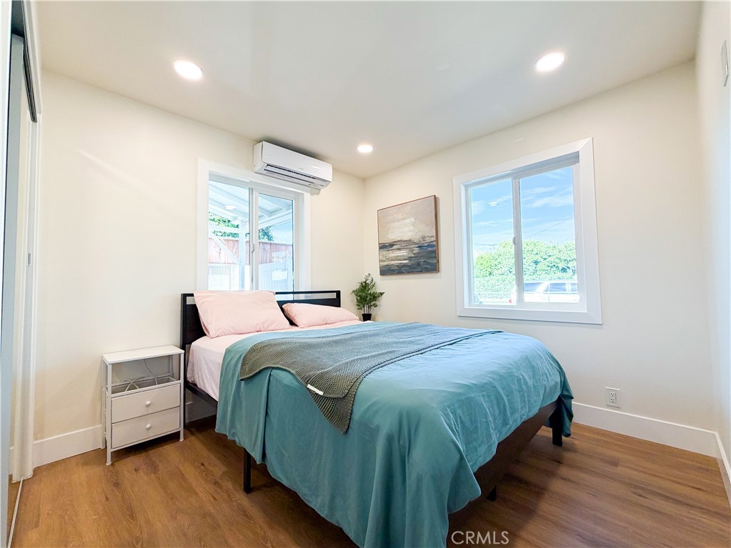 110 N Western Property Photo 8