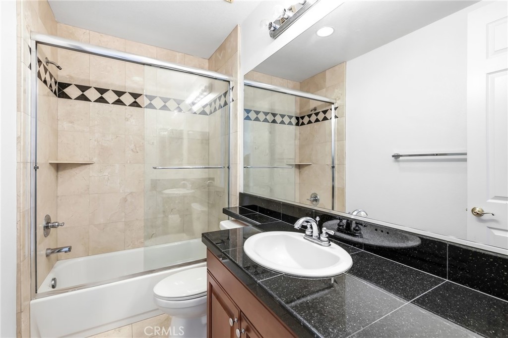 17529 Cloverdale Property Photo 34