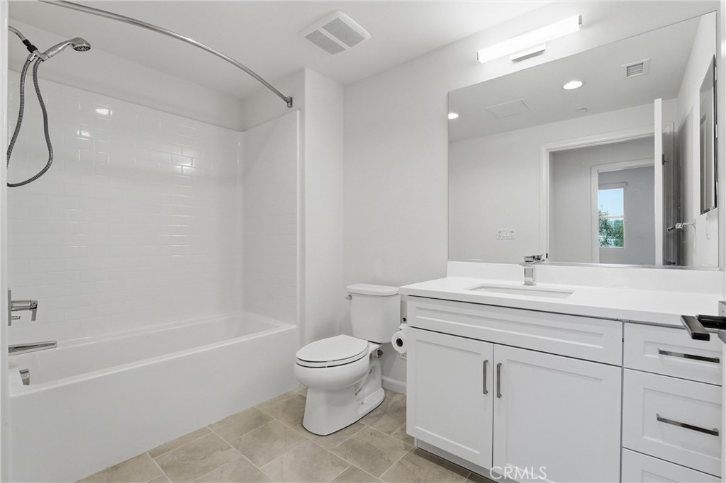 220 Buena Vida Drive 308 Property Photo 27