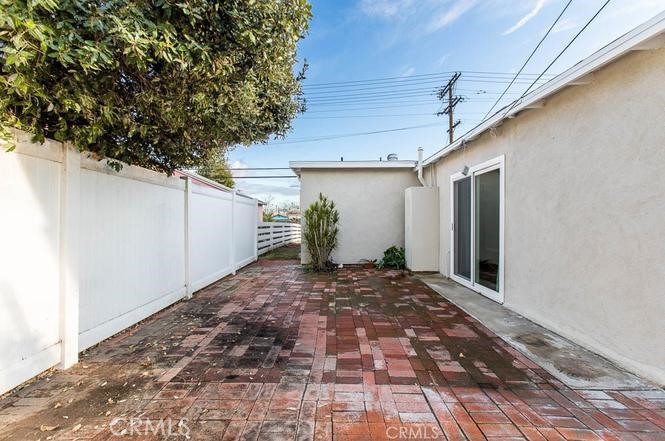 12955 Montague Property Photo 2