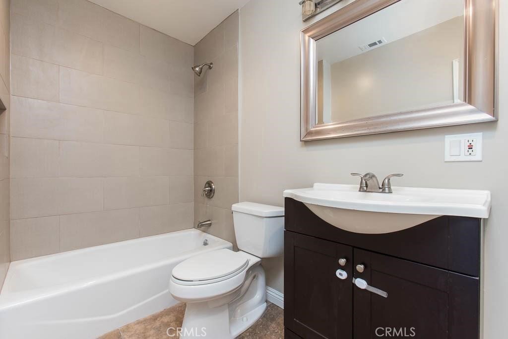 12955 Montague Property Photo 4