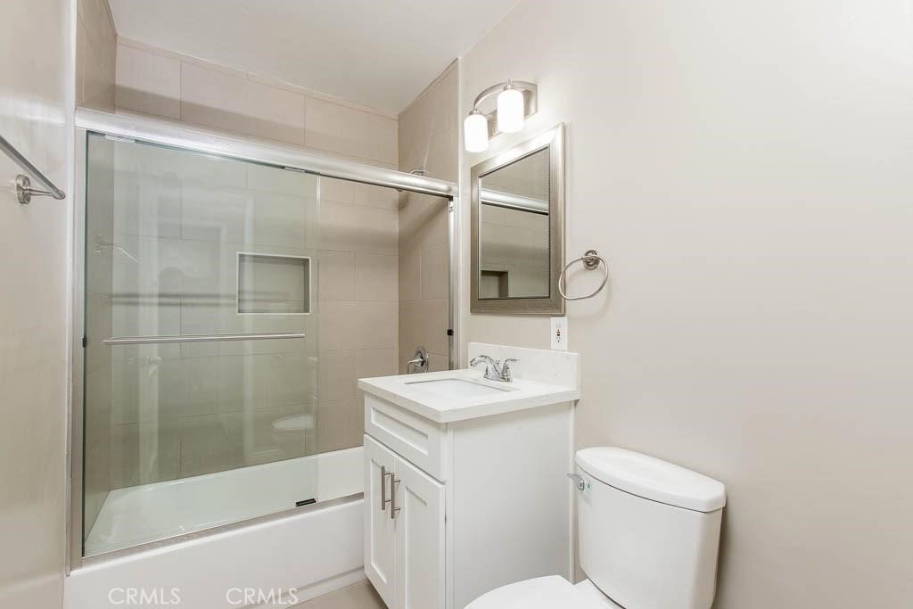 12955 Montague Property Photo 5