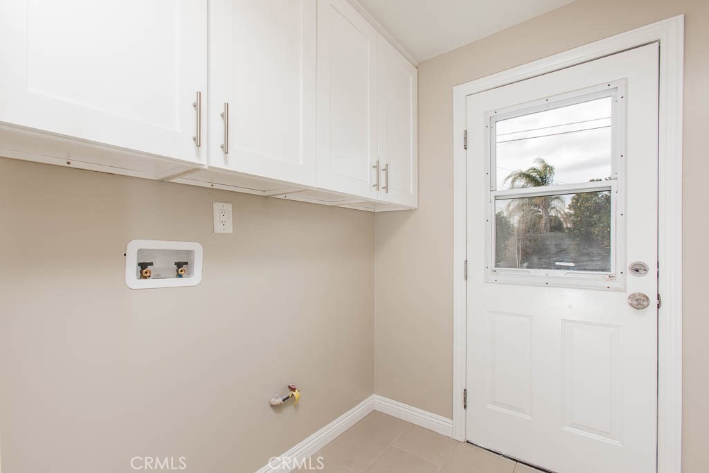 12955 Montague Property Photo 7