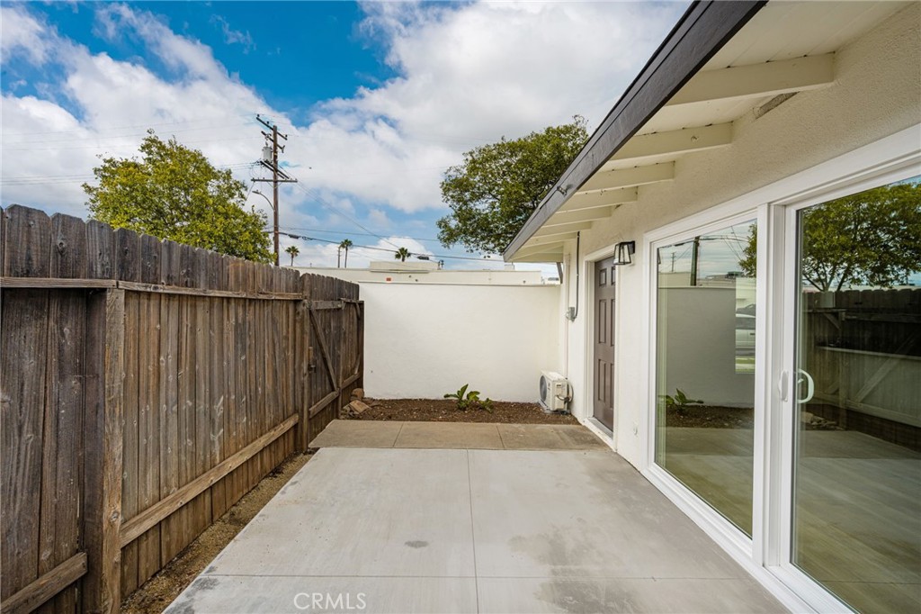 780 N Shattuck Pl Property Photo 15